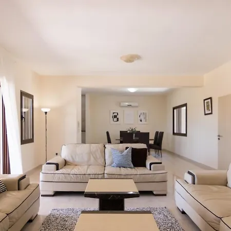 Phaedrus Living: Luxury *
