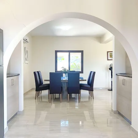 Phaedrus Living: Luxury