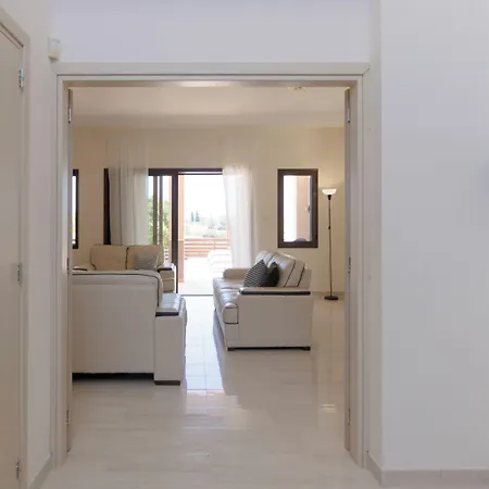Phaedrus Living: Luxury Willa *