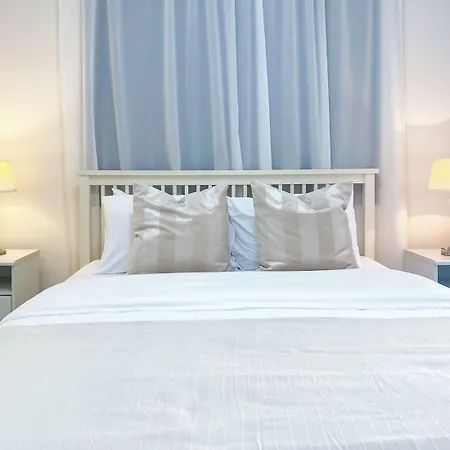Phaedrus Living: Luxury * Erimi